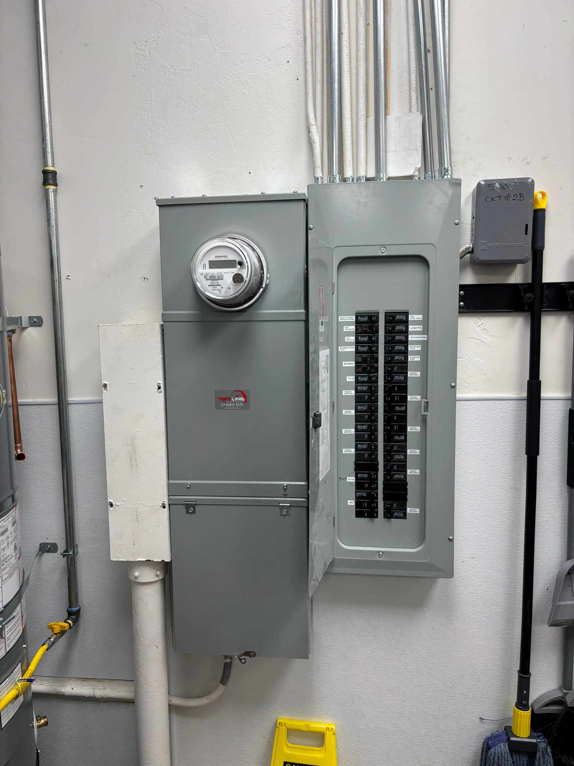 Commercial Electrical Service Upgrade from 100 to 200 Amp image