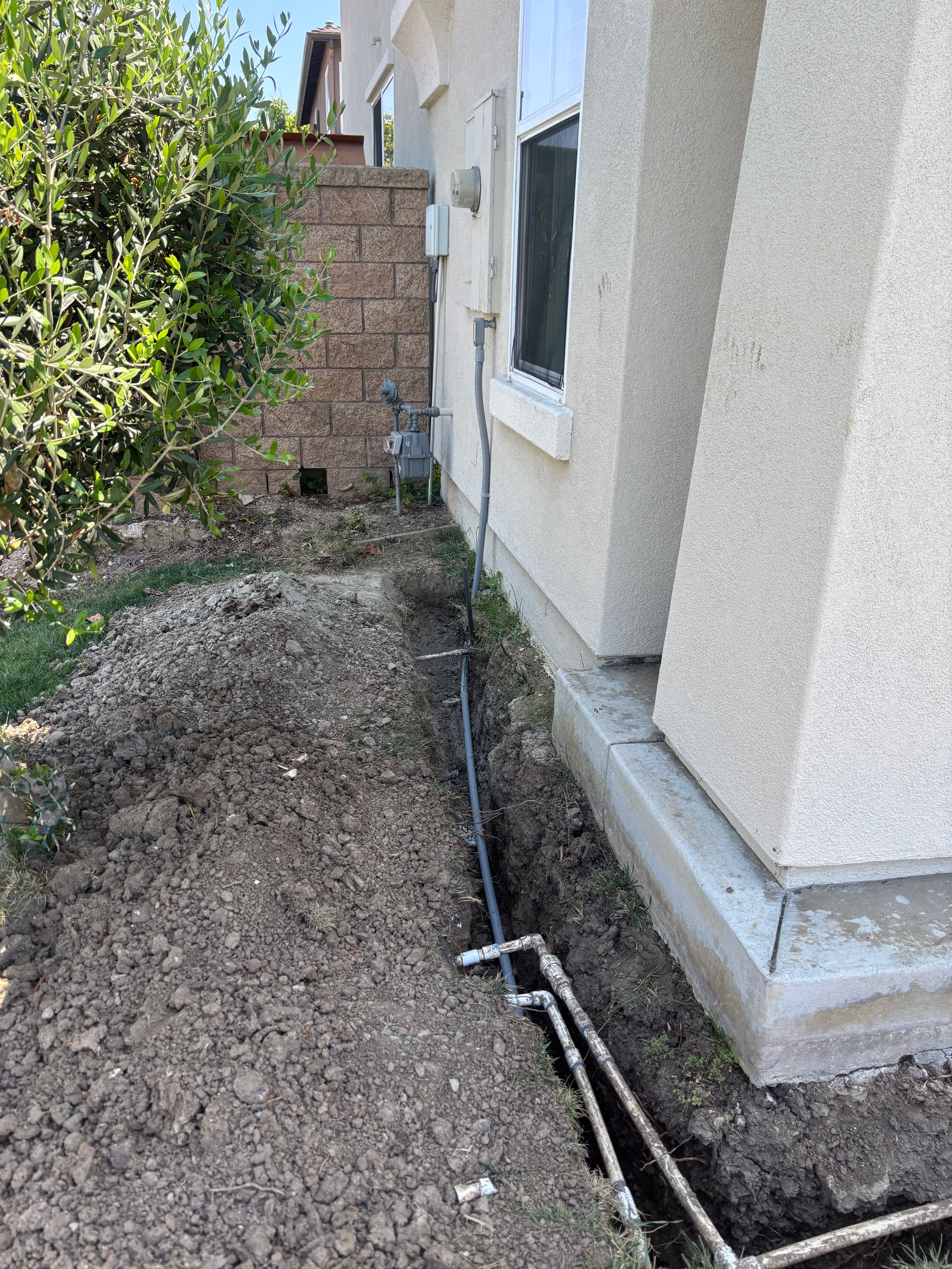 Gallery photos for Tesla Universal Wall Connector Installed with Underground Electrical Feeders: Image #2