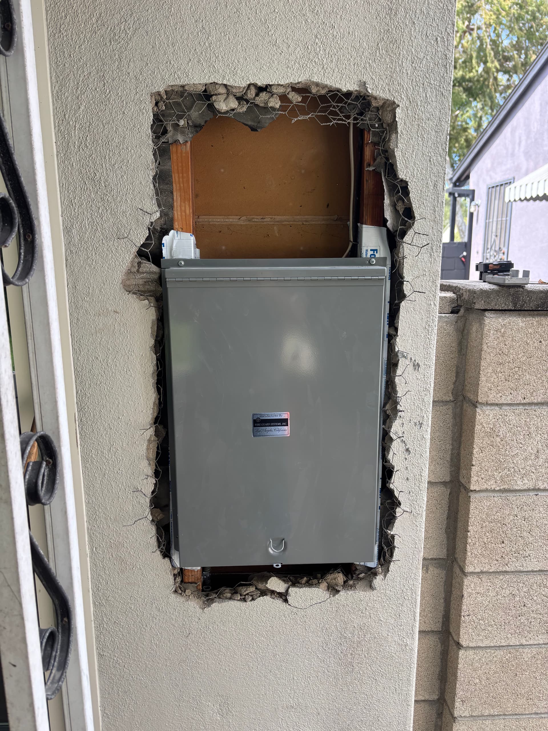 Gallery photos for 200-Amp Service Upgrade with New Sub Panel and EV Outlet: Image #2